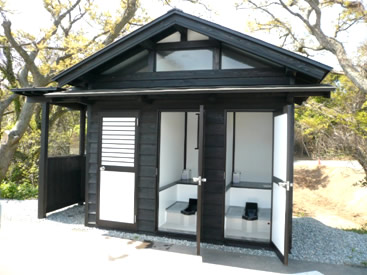 温泉旅館の駐車場 2基購入設置