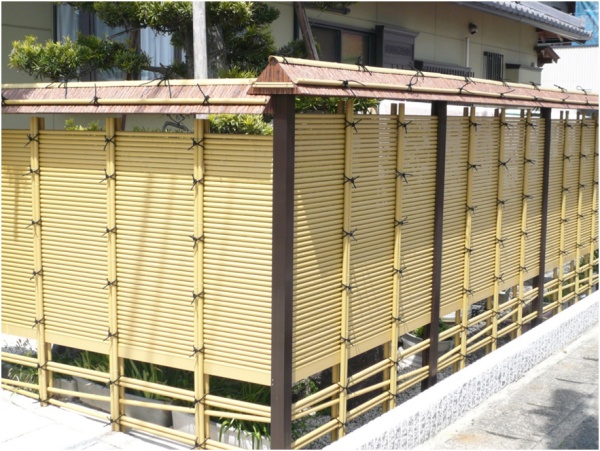 御簾垣（イエロー）屋根付